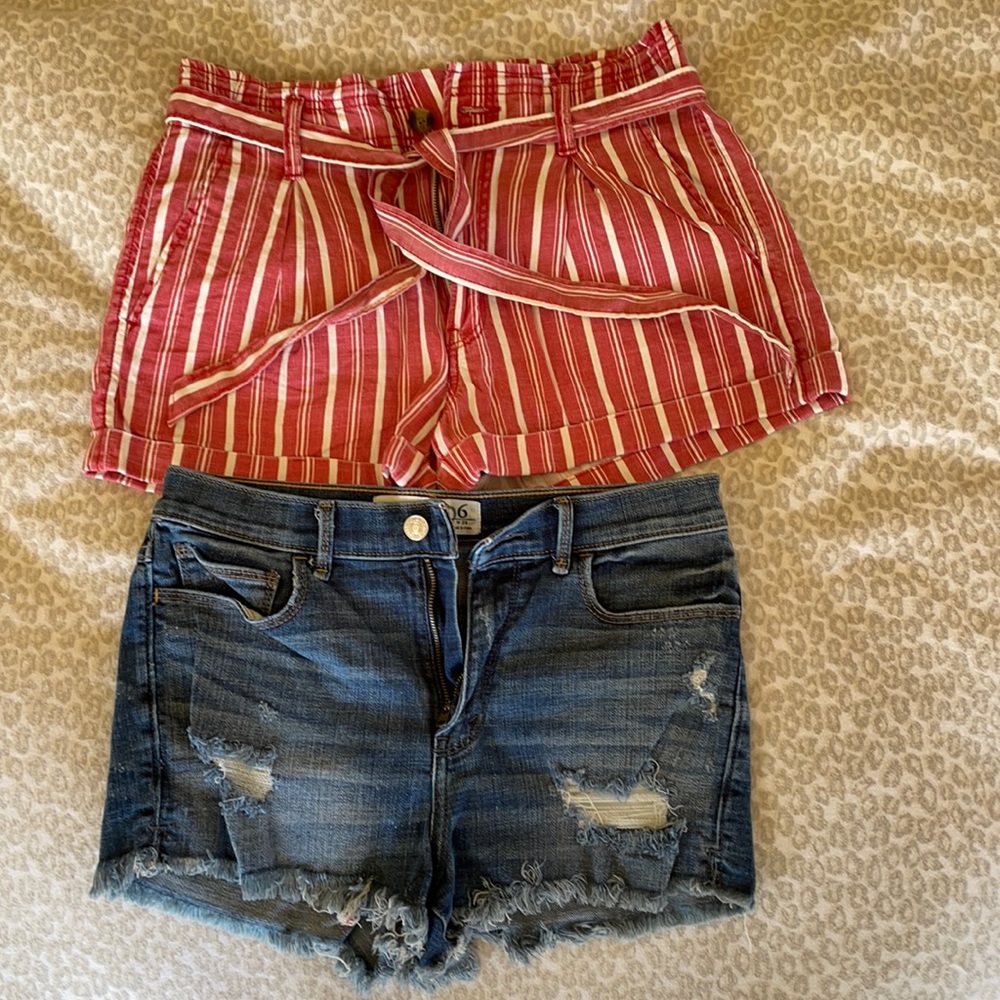 2 pairs of shorts